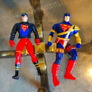 1995 Superman Action Figure 2 included in this Lot Vintage
